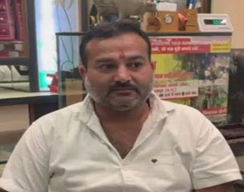 महाकालेश्वर ज्वेलर्स के मालिक मुकेश सोनी को धमका रहा जिलाबदर बदमाश, पुलिस नहीं ले रही ऐक्शन