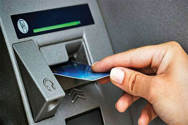 ATM से हर महीने 5 ट्रांजेक्शन निःशुल्क, अतिरिक्त पर 23 रुपये तक शुल्क