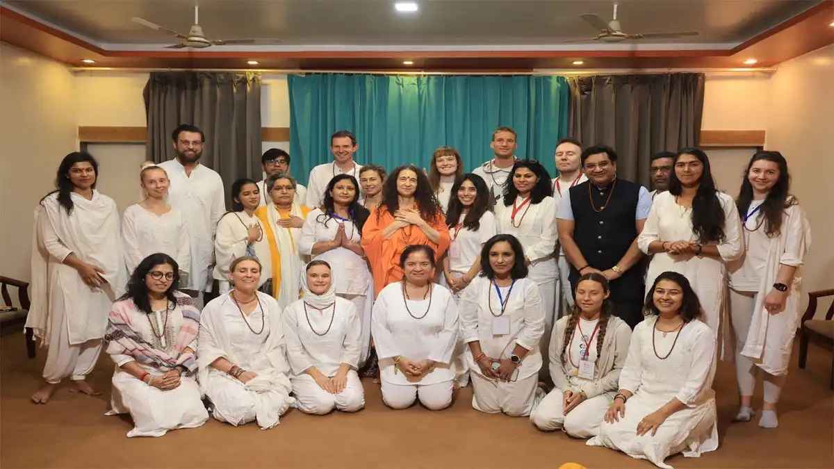 योगिक अभ्यासों के जरिए समग्र स्वास्थ्य को बढ़ावा देगा एम्स रायपुर