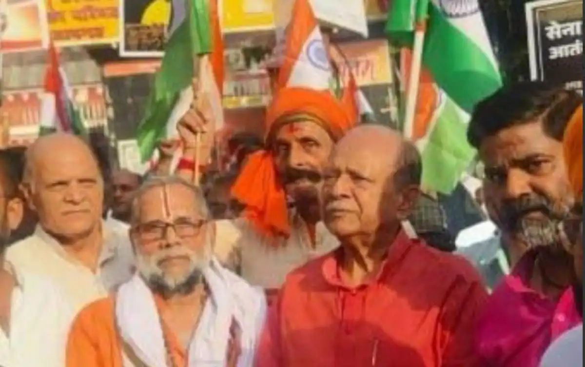 प्रतापगढ़ ने मनाया भारतीय सेना के शौर्य का उत्सव, लहराया तिरंगा