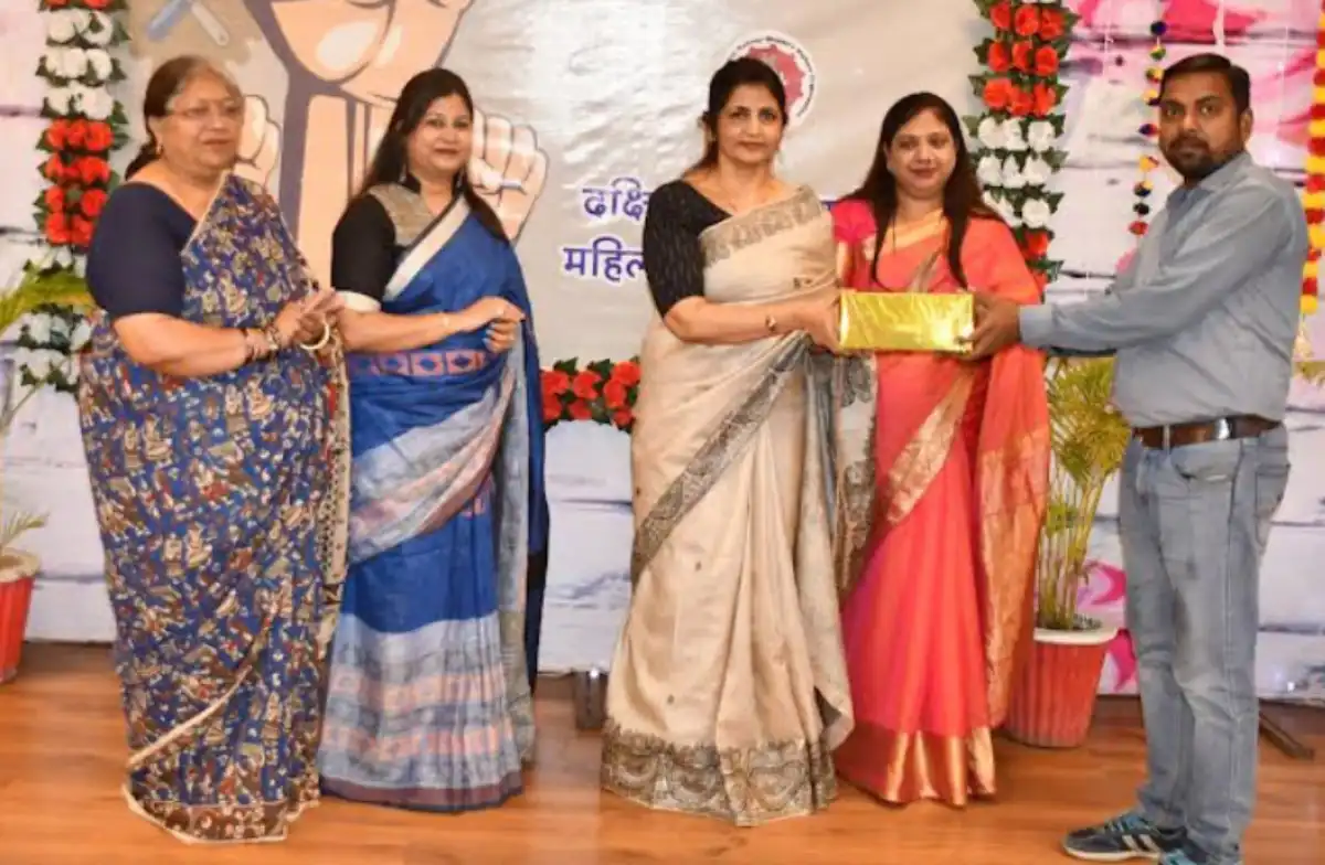 रायपुर रेल मंडल के 45 कर्मचारी सम्मानित