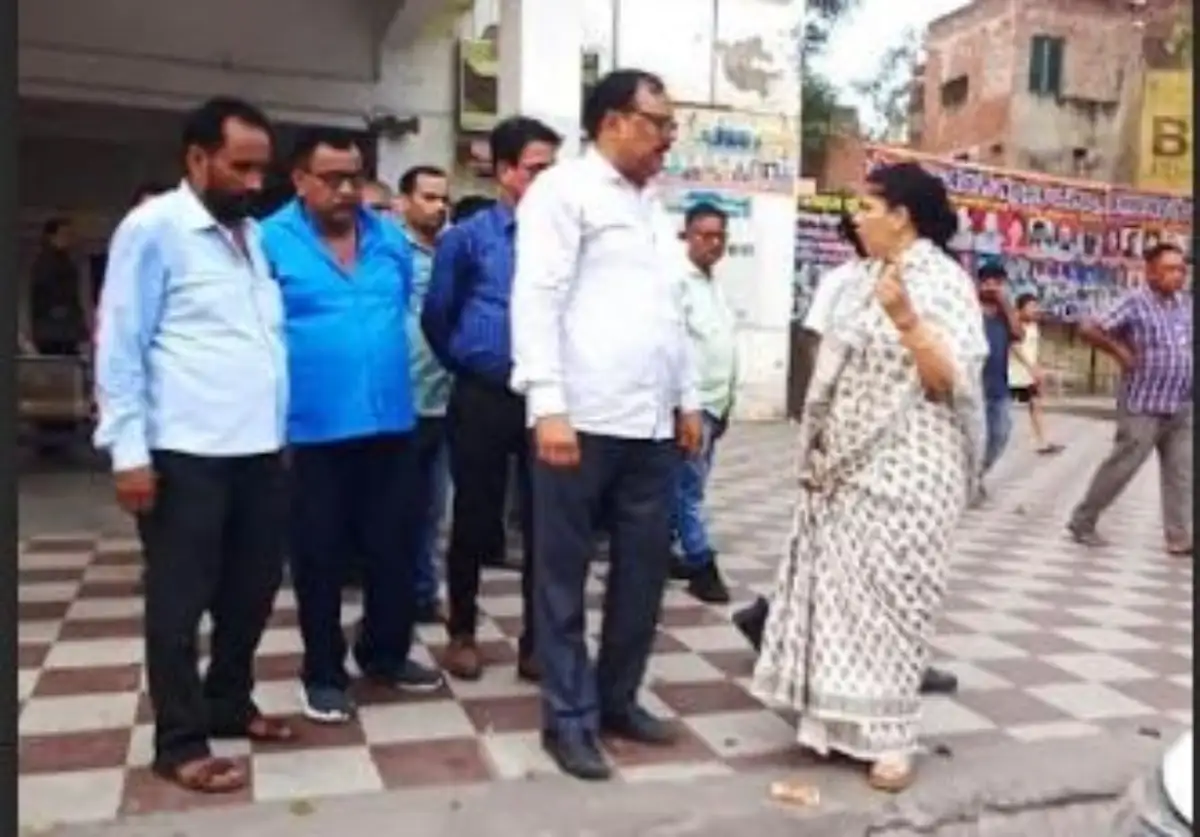 प्रतापगढ़ बस स्टैण्ड पर महिला यात्रियों के लिए अलग से शौचालय नहीं