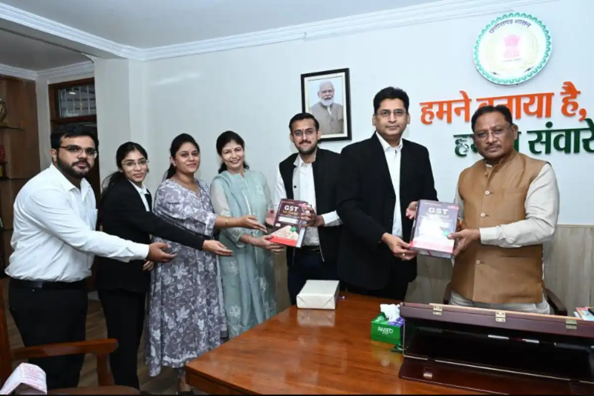 व्यापारियों के लिए उपयोगी होगी विवेक सारस्वत की पुस्तक जीएसटी लॉ मैनुअल 2025